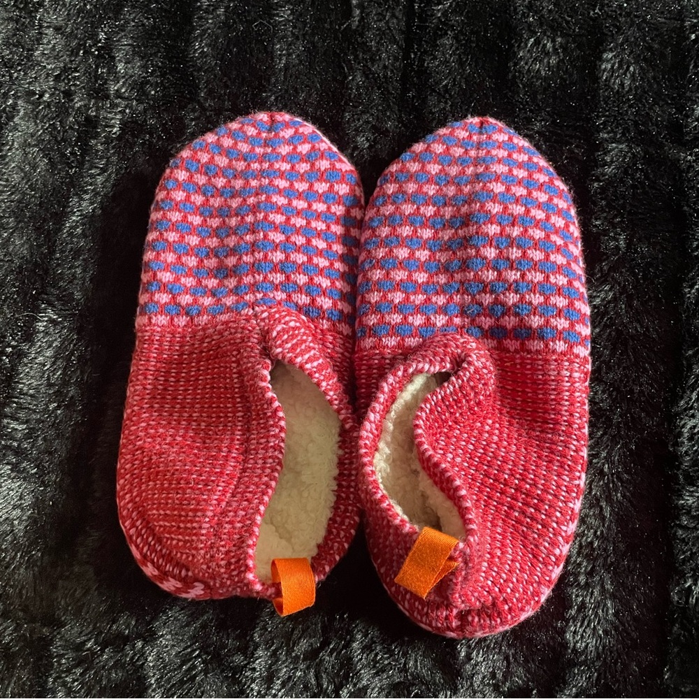 Bombas Women's Gripper Slipper (Sherpa Lined). Size M